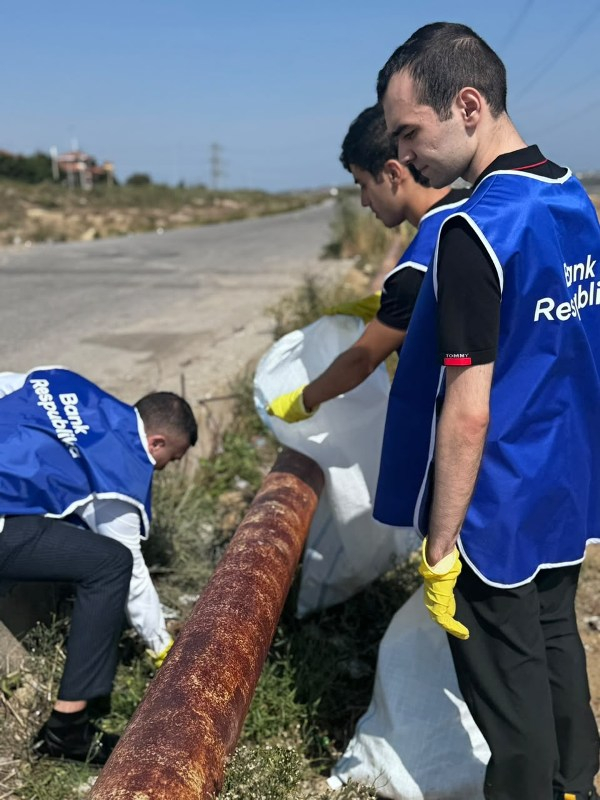 UNEC kollektivi ekoloji aksiyada iştirak edib