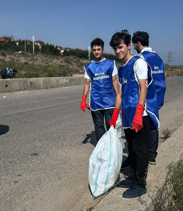 UNEC kollektivi ekoloji aksiyada iştirak edib