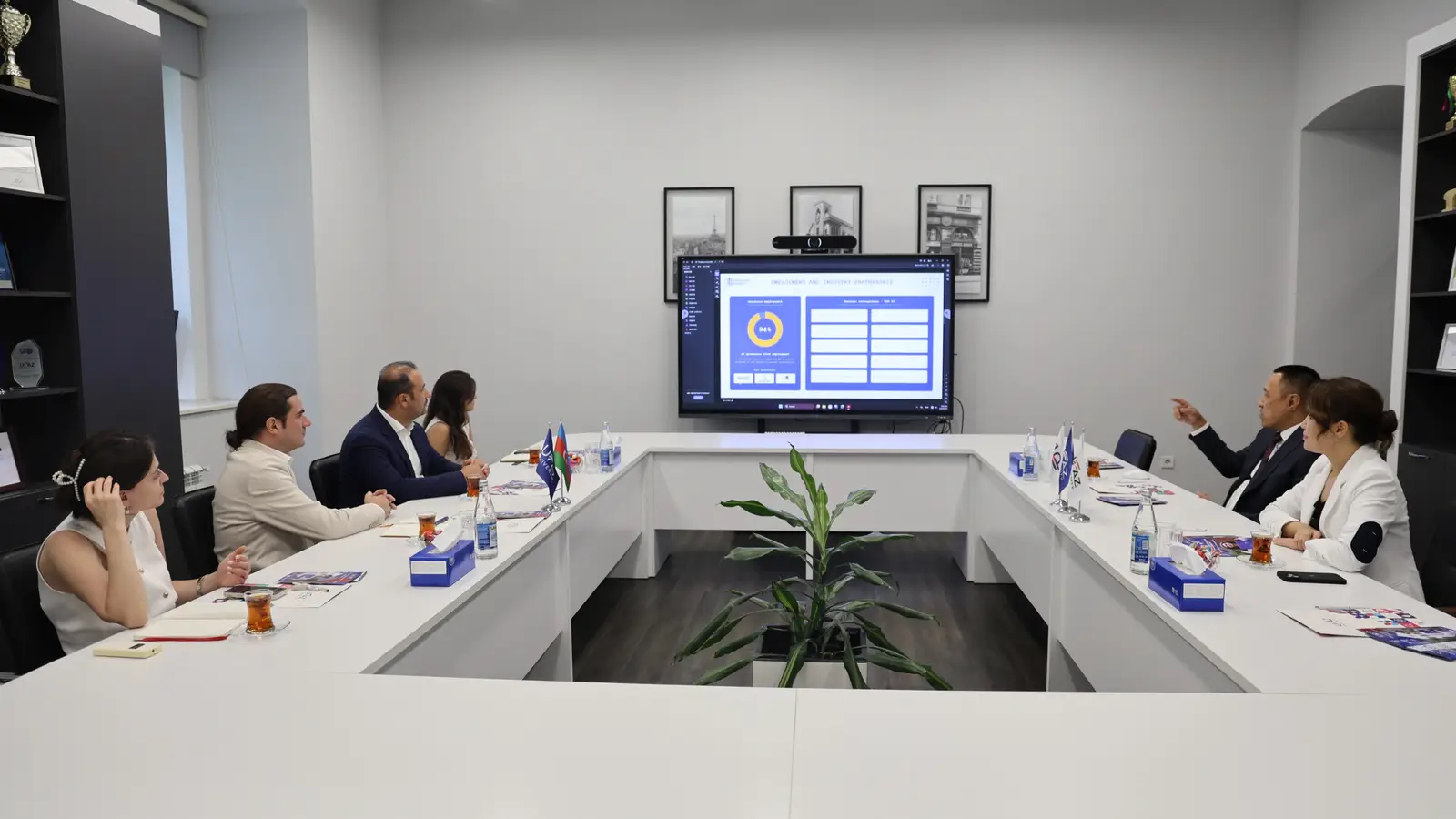 UFAZ ilə Qazaxıstan universiteti arasında əməkdaşlıq imkanları müzakirə edilib