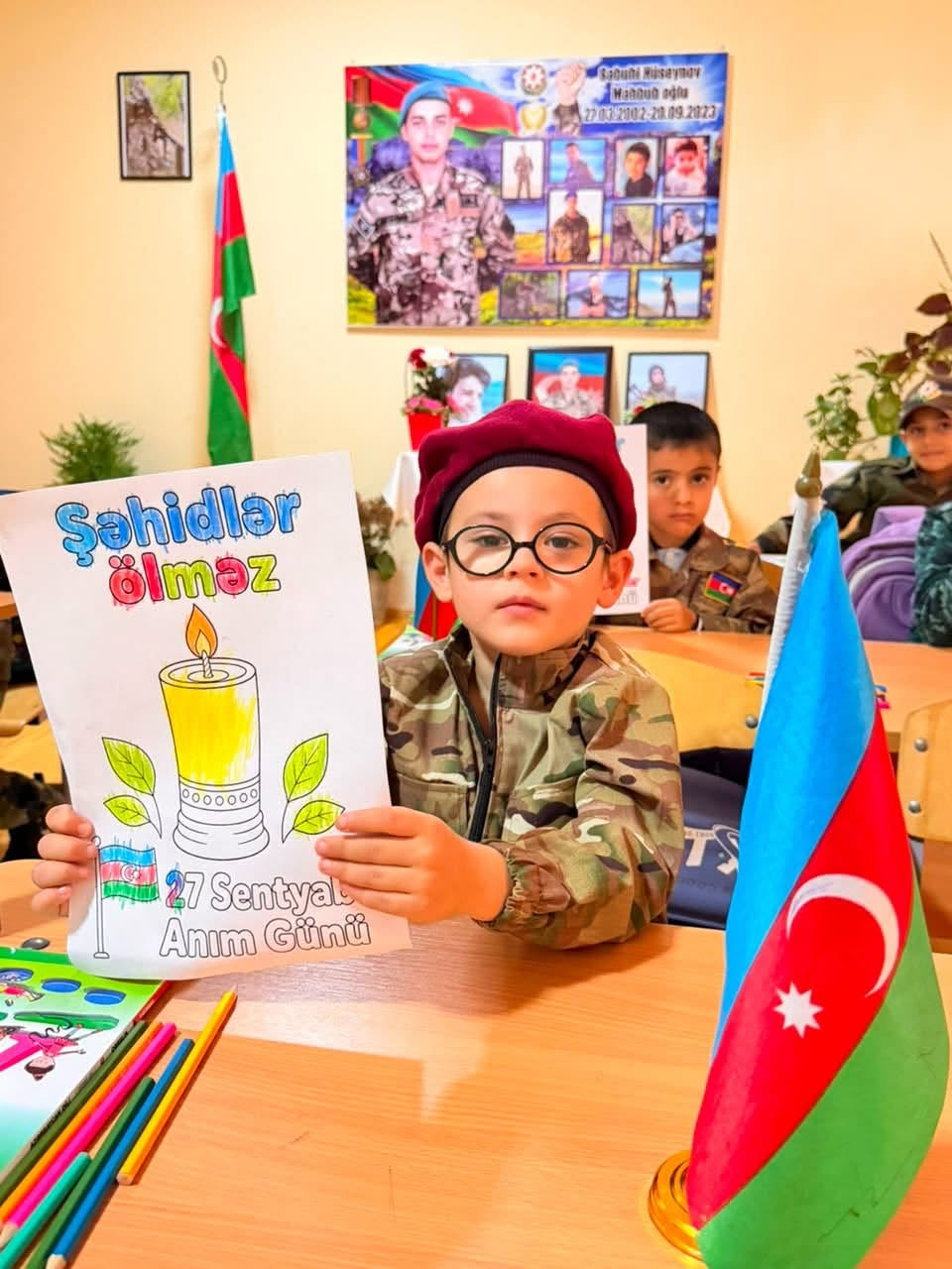 Məktəblərdə Vətən müharibəsi şəhidlərinin xatirəsi yad edilib
