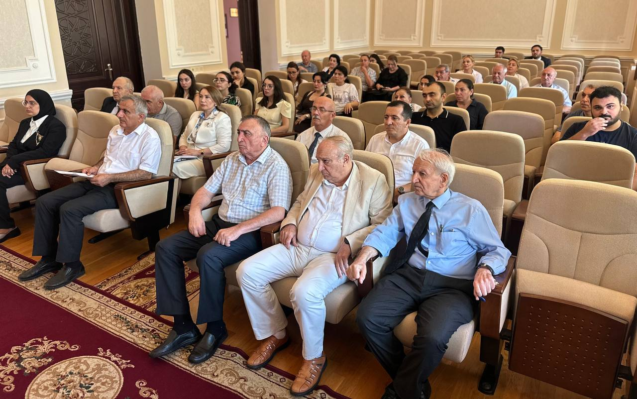 Kimya İnstitutunda Elmi Şuranın iclası keçirilib