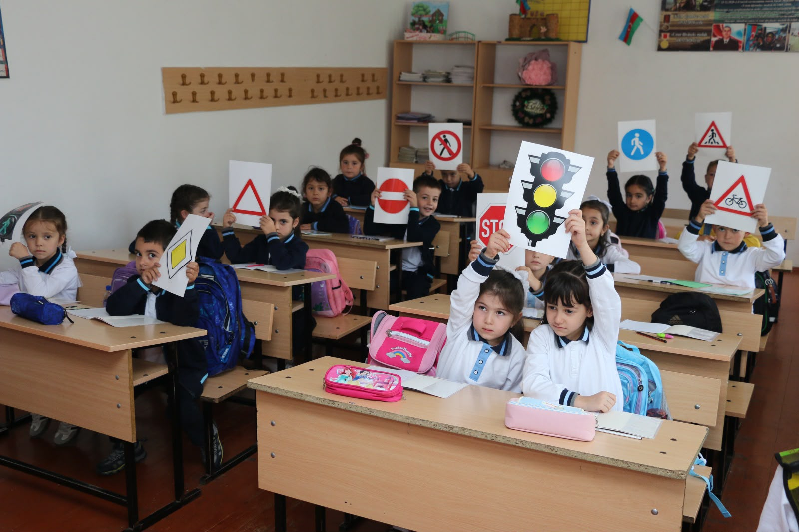 Qusarda “Diqqət, uşaqlar!” aylığı çərçivəsində maarifləndirici görüş keçirilib