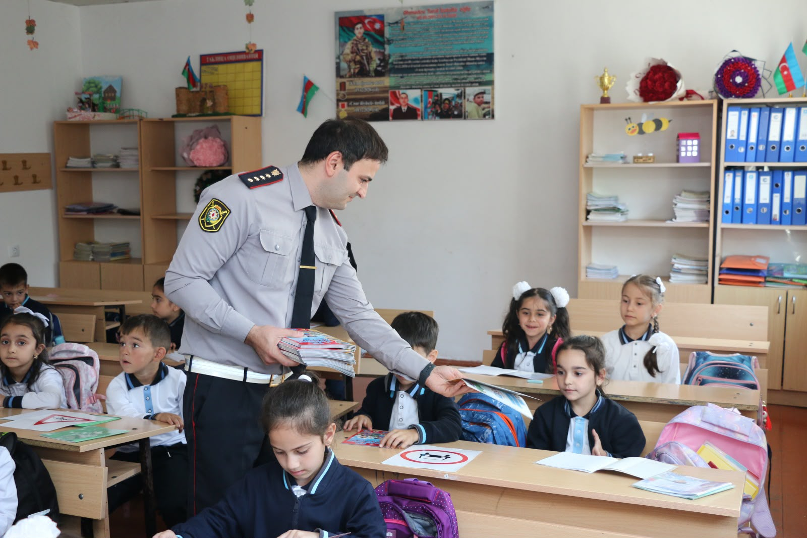 Qusarda “Diqqət, uşaqlar!” aylığı çərçivəsində maarifləndirici görüş keçirilib