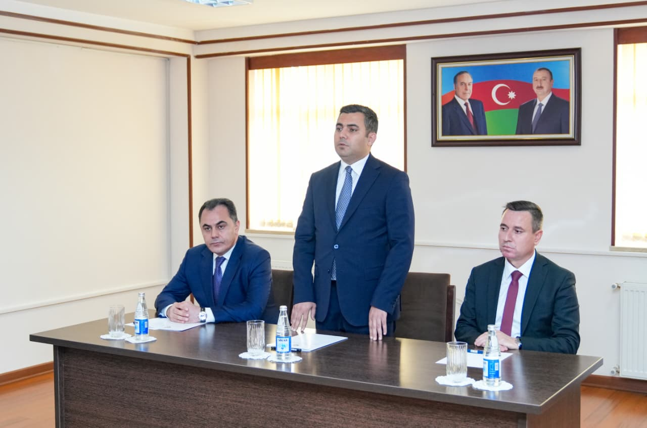 Naxçıvan Muxtar Respublikasının təhsil naziri kollektivə təqdim olunub