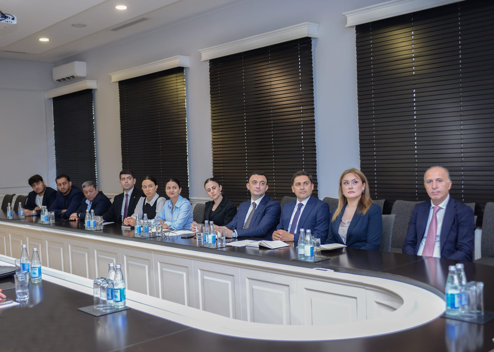 MRİO-nun fəal dəstəkçiləri təltif olunub