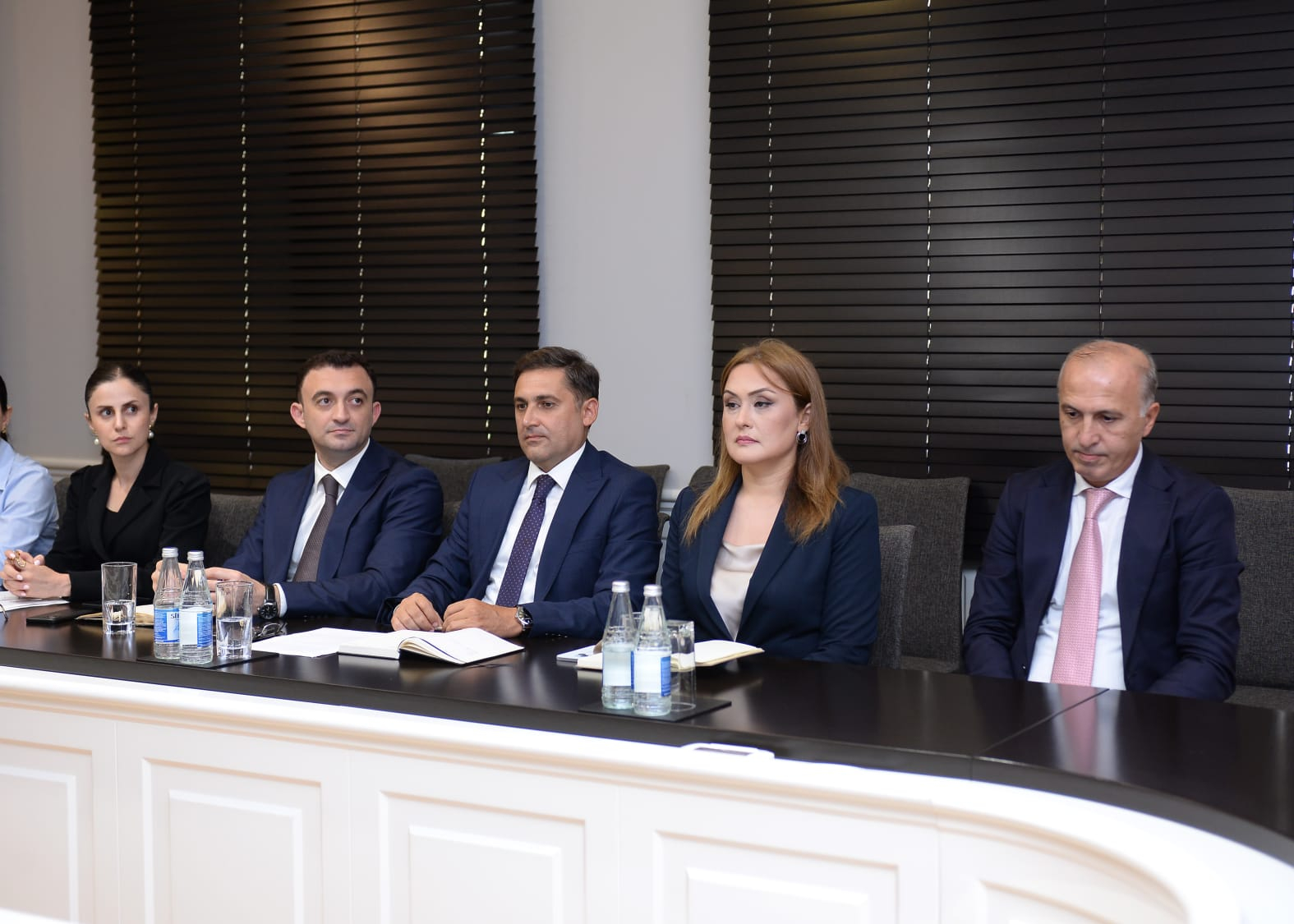 MRİO-nun fəal dəstəkçiləri təltif olunub
