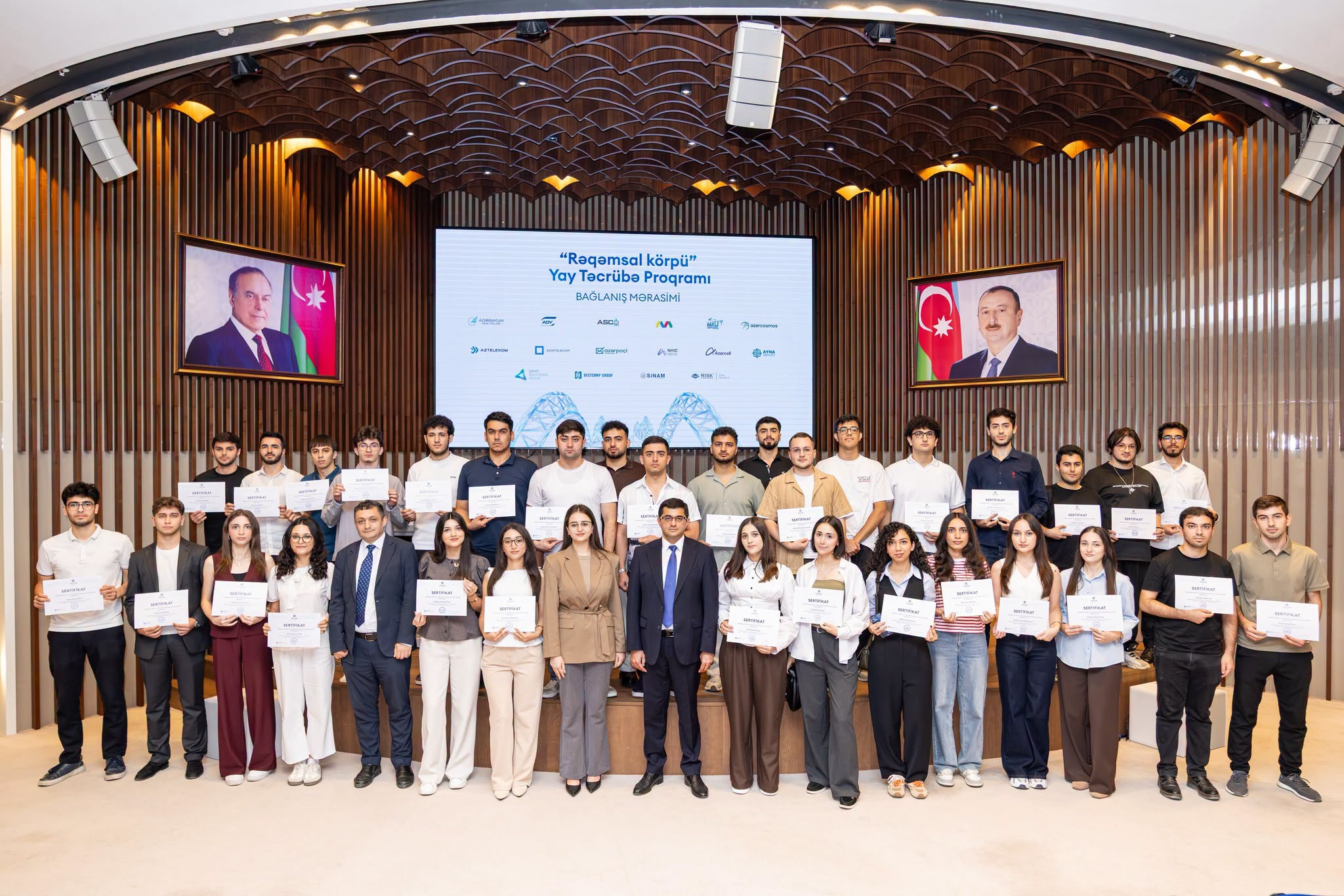 ADNSU tələbələri “Rəqəmsal Körpü” təcrübə proqramında uğur qazanıblar