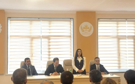 Gəncə Regional Kollecinin yeni direktoru kollektivə təqdim olunub 
