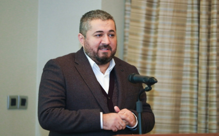 Rasif Dünyamalıyev: Məktəb ailənin rəqibi deyil