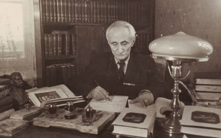 "Məktəblər millətin nur və səadət çırağıdır"