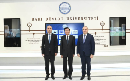 Laos Prezidenti BDU-da tələbələrlə görüşüb