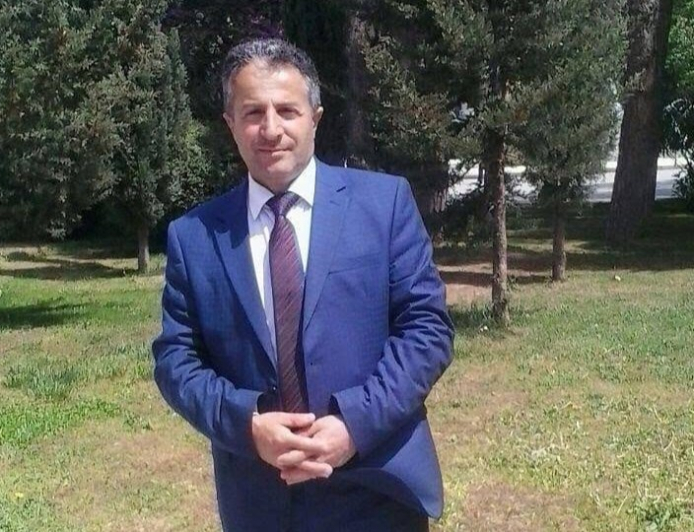 “Müəllim sadəcə yol göstərir, yolu şagird özü getməlidir”