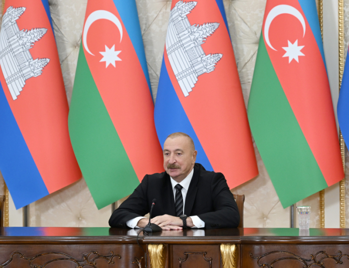 Prezident İlham Əliyev: Kamboca ilə təhsil ənənəsini bərpa etməliyik