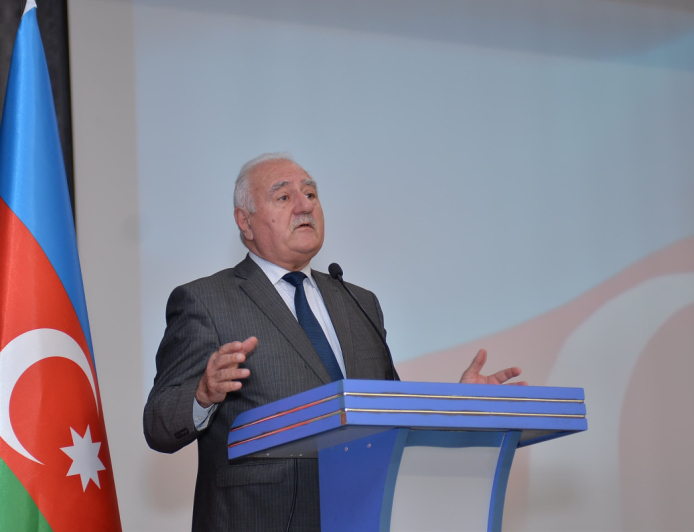 Qaydalar təhsil mühitinin neytrallığını və vahidliyini qoruyur