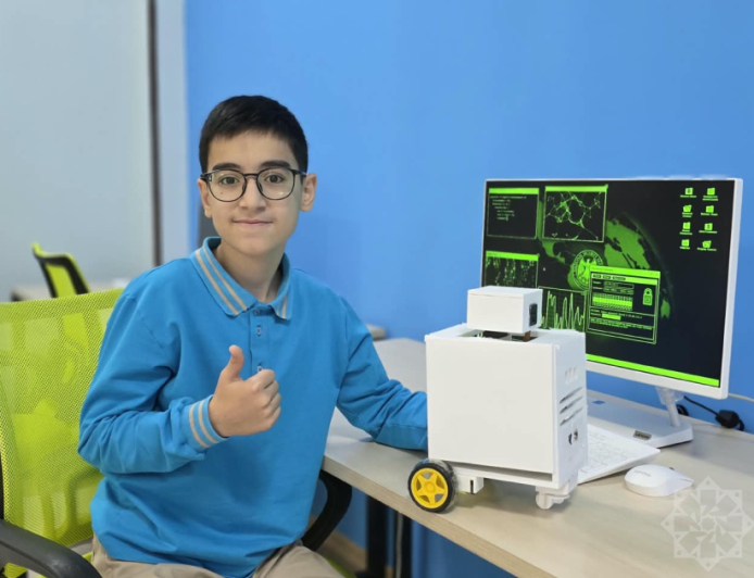 Naxçıvan məktəblisi robot "şagird" hazırlayıb