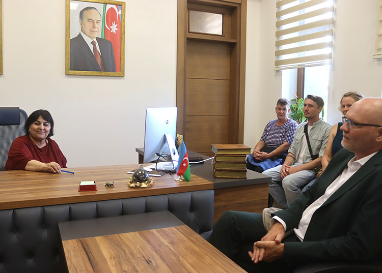Alman alimlər Herbari Fondunda tədqiqatlar aparıblar