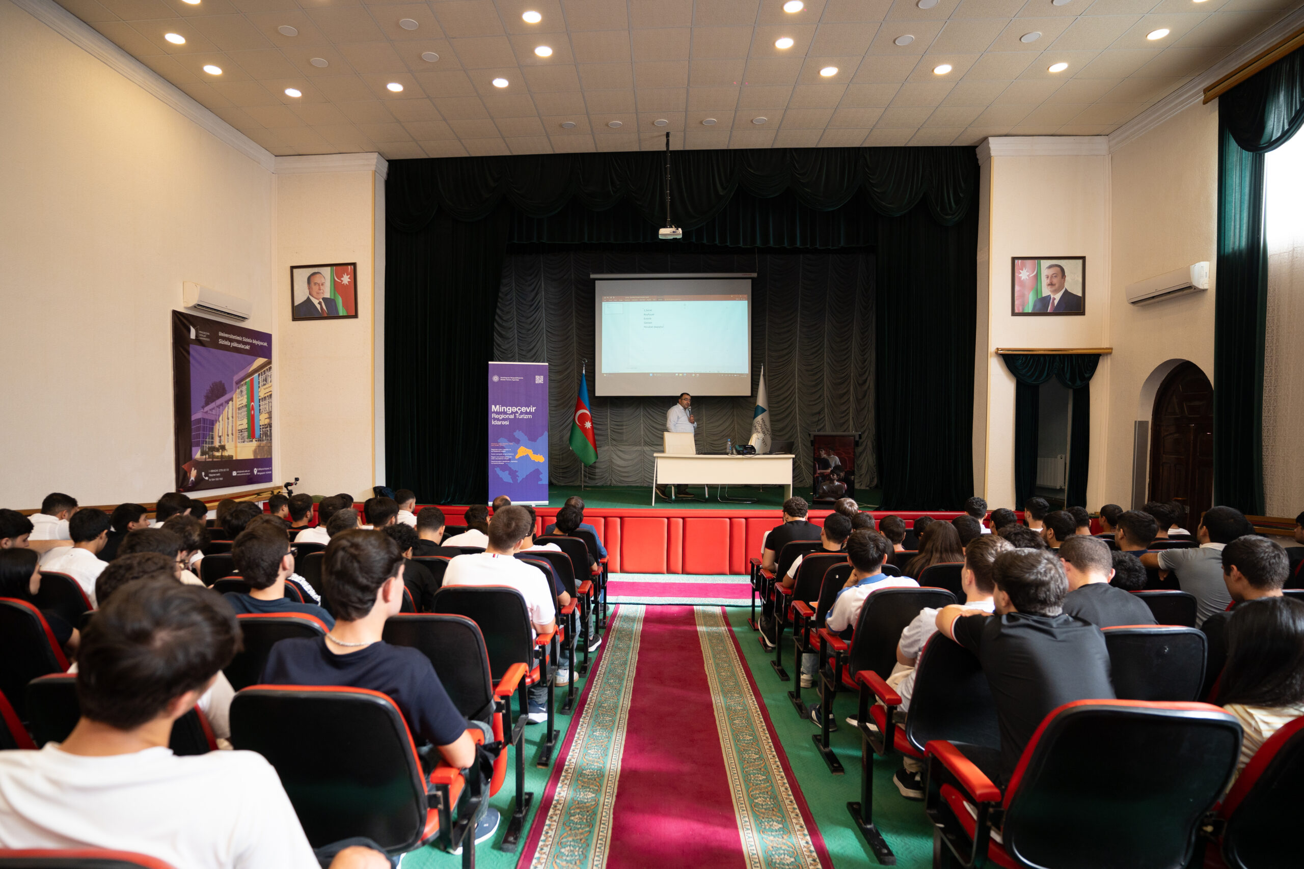 MDU-da turizm və innovativ texnologiyalar seminarı keçirilib