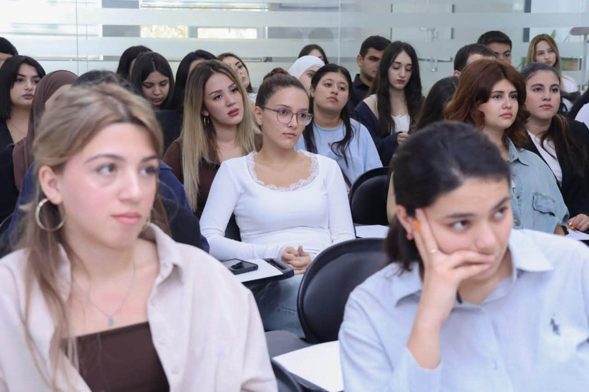 BSU-da əmək bazarının qlobal trendləri müzakirə olunub