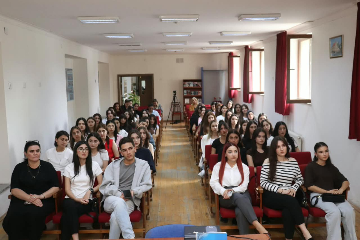 ADPU-da insan alveri ilə mübarizəyə aid seminar keçirilib