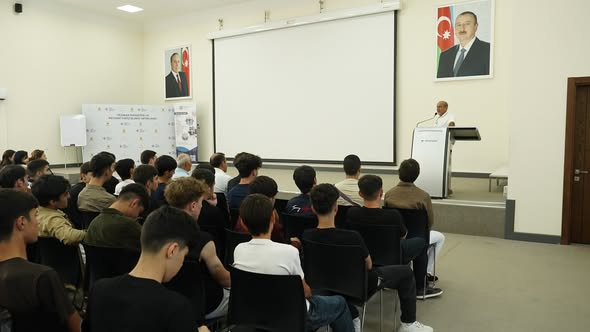 Peşə Təhsil Mərkəzində yataqxanada yaşayan tələbələrlə görüş keçirilib