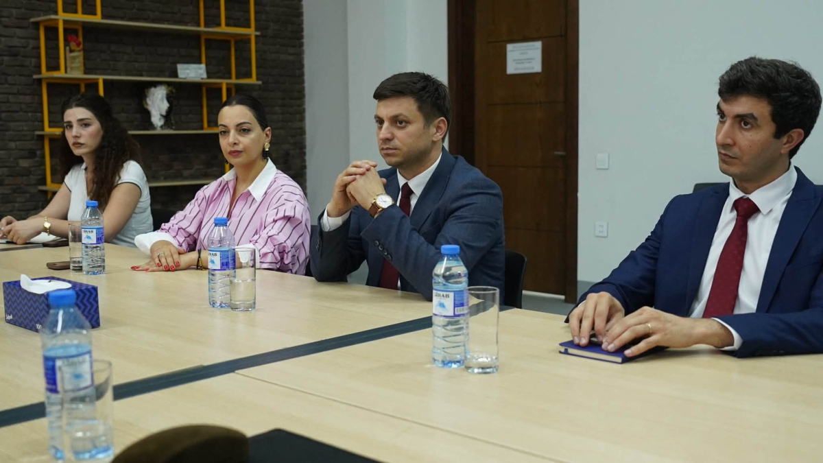 Peşə təhsili alan gənclər üçün beynəlxalq karyera imkanları müzakirə olunub
