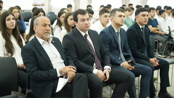 Peşə Təhsil Mərkəzində “Sosial Tərəfdaş” layihəsi üzrə məlumatlandırma sessiyası keçirilib