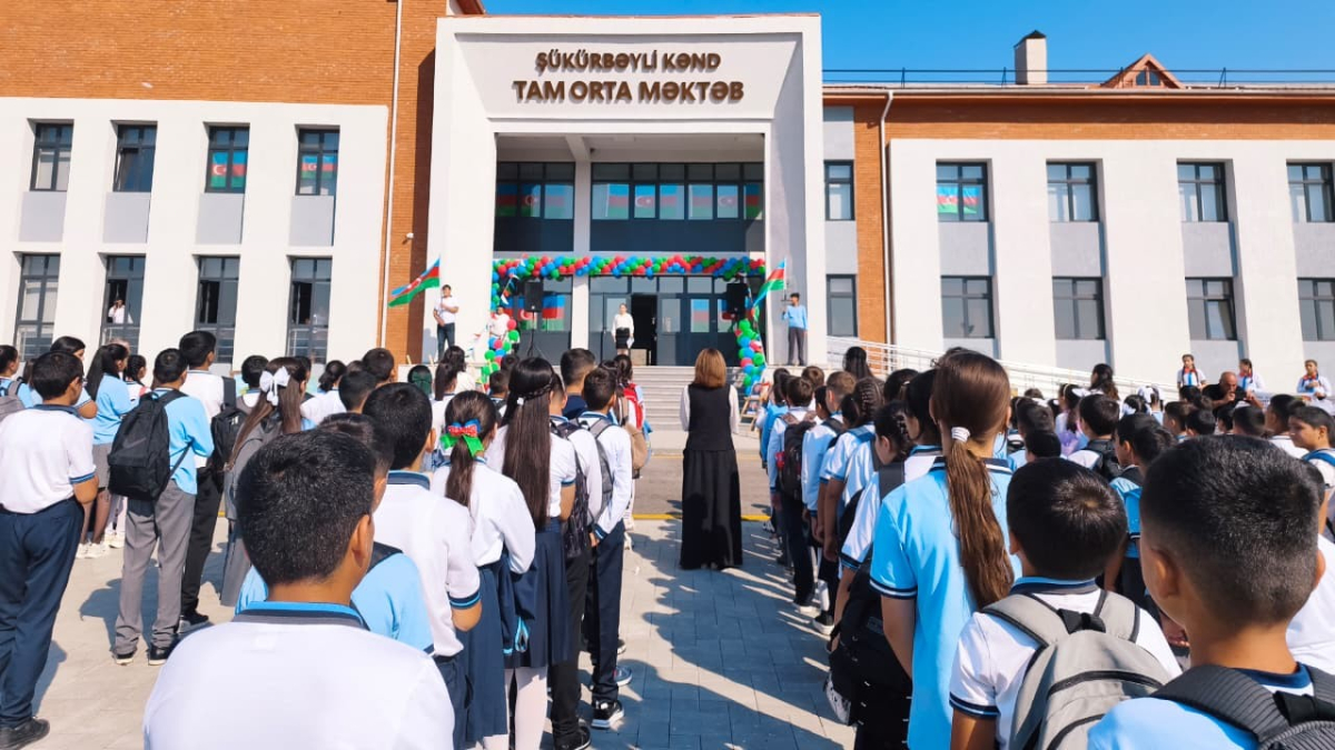 Cəbrayıla məktəb zəngi ilə qayıdan həyat