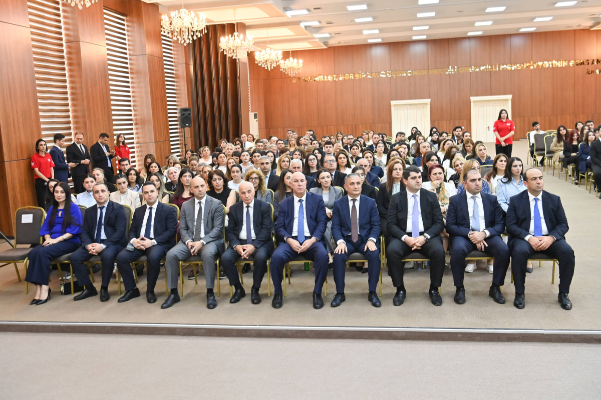 Bahar Muradova “Danışır təcrübə” layihəsinin qonağı olub