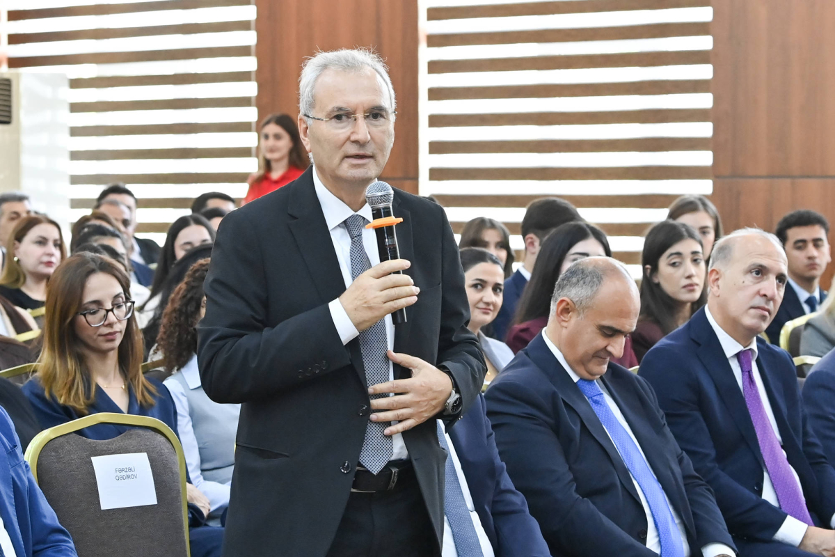 Bahar Muradova “Danışır təcrübə” layihəsinin qonağı olub