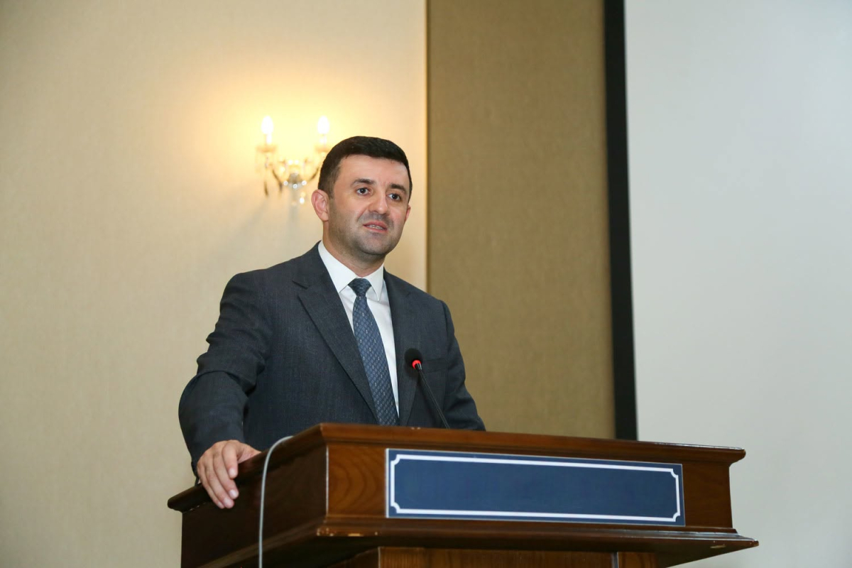 Təhsil işçilərinə təltiflər təqdim edilib