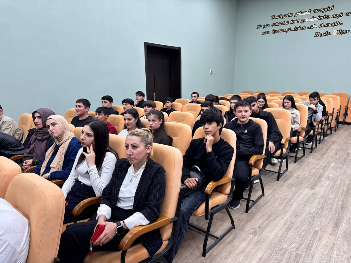 Qəbələdə tələbələrə bullinq mövzusunda maarifləndirici təlim keçirilib