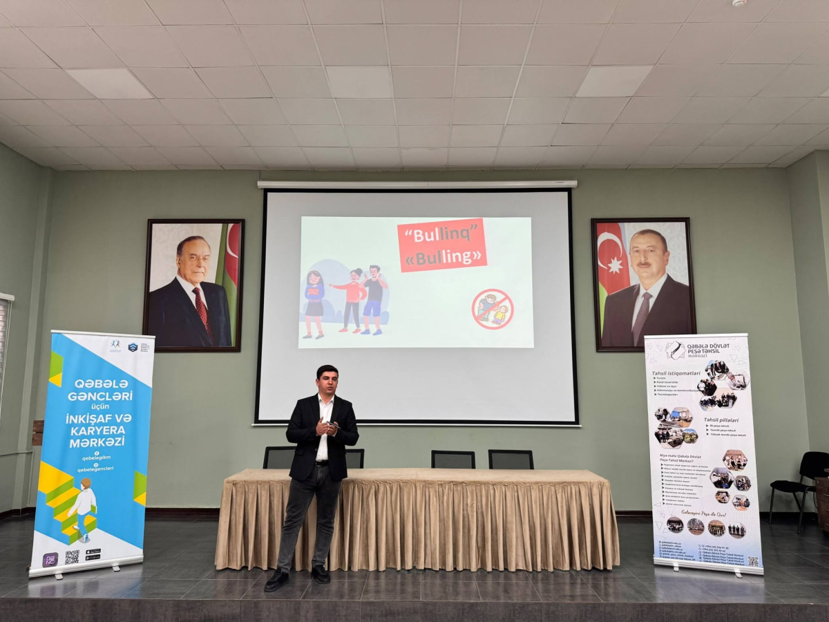 Qəbələdə tələbələrə bullinq mövzusunda maarifləndirici təlim keçirilib