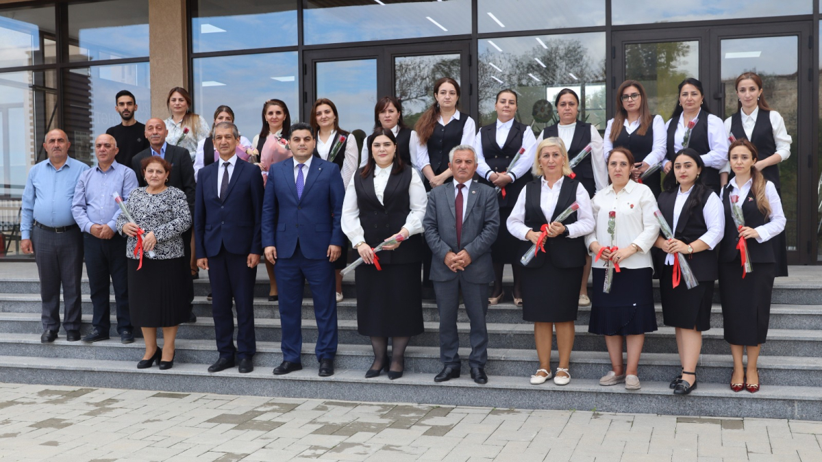 Azad edilən torpaqlarda çalışan müəllimlərlə görüşlər keçirilib