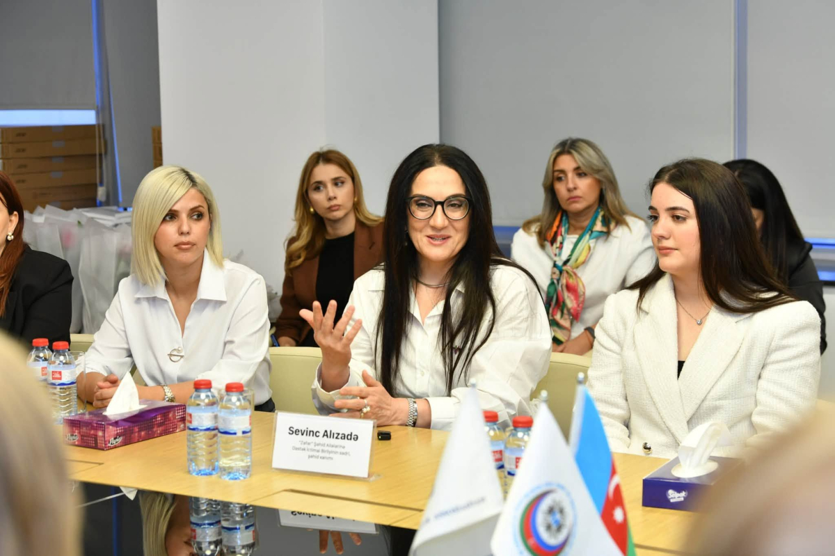 Şəhid xanımlarının təhsilinə dəstək proqramı çərçivəsində görüş keçirilib