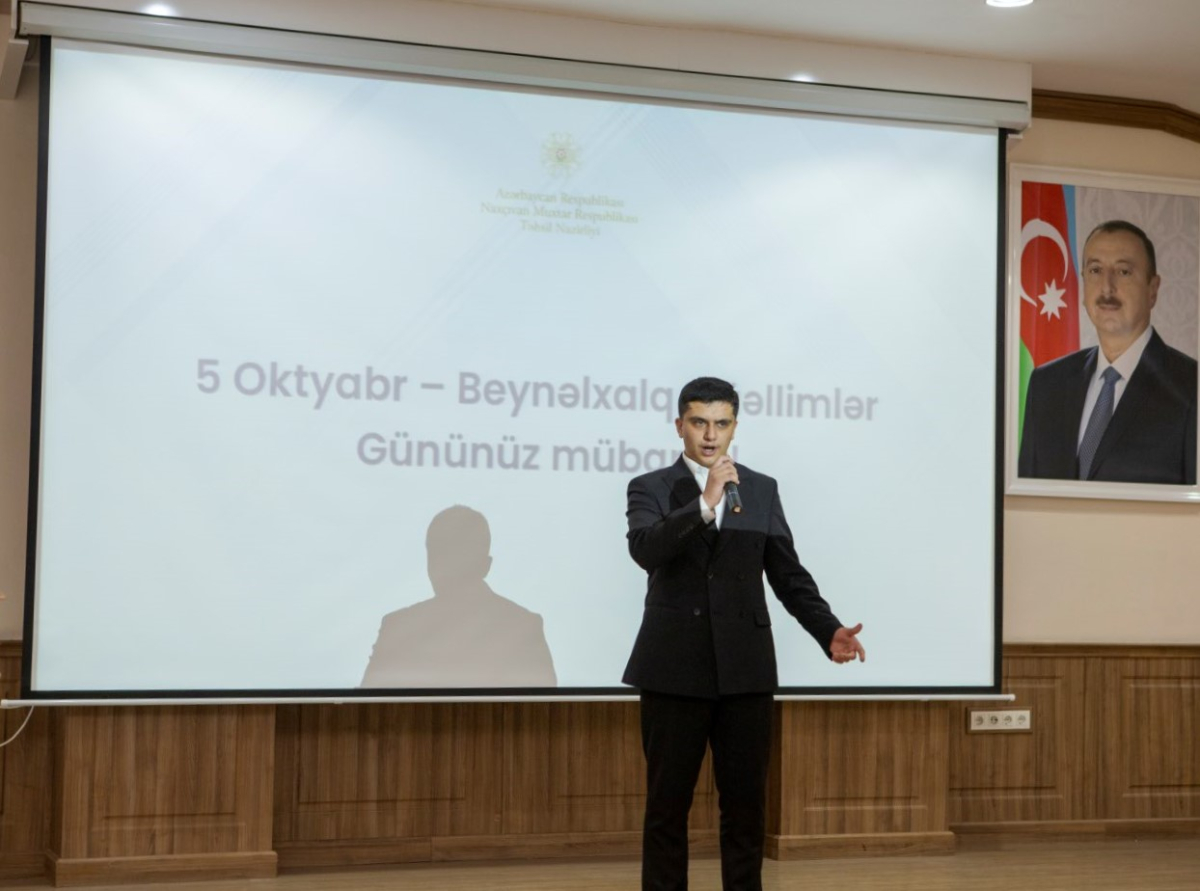 Naxçıvanda fərqlənən müəllimlər təltif ediliblər