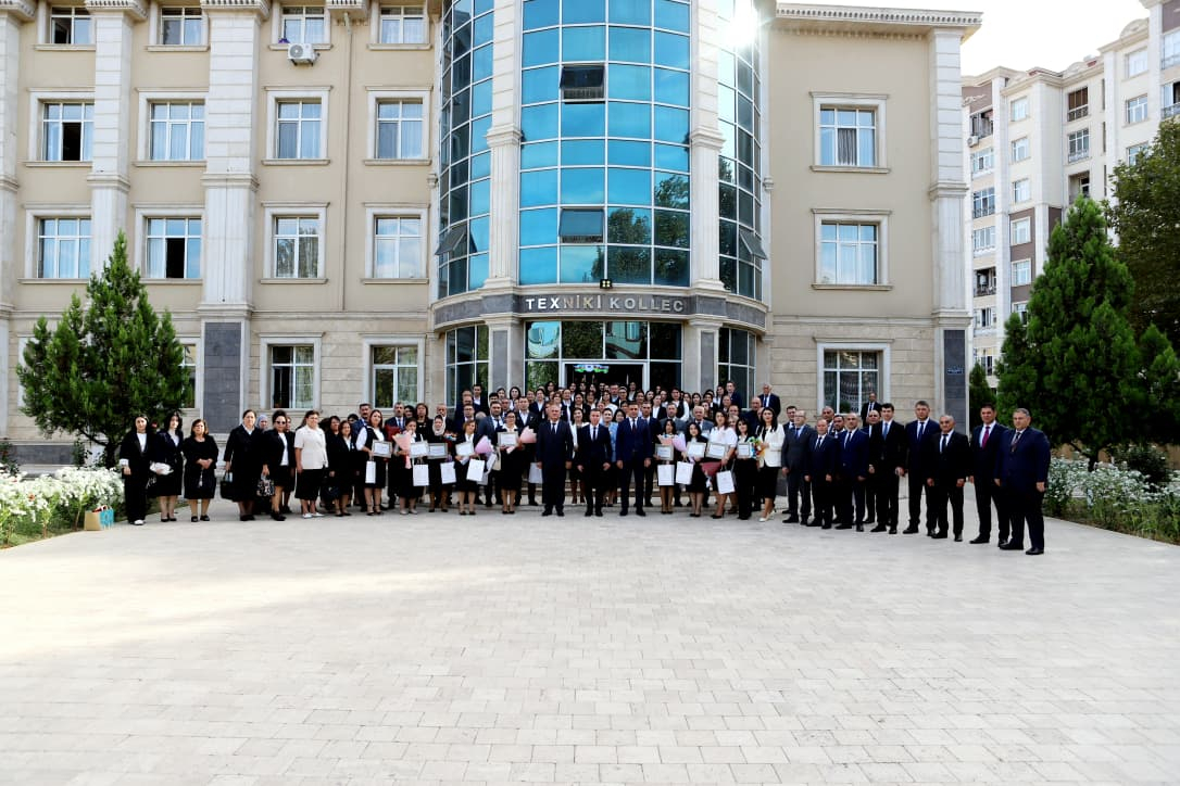 Naxçıvanda fərqlənən müəllimlər təltif ediliblər