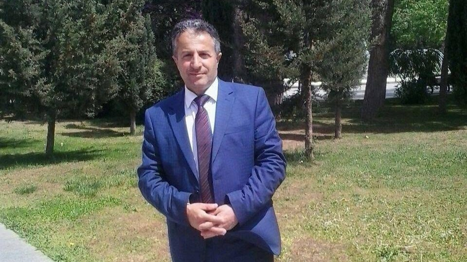 “Müəllim sadəcə yol göstərir, yolu şagird özü getməlidir”