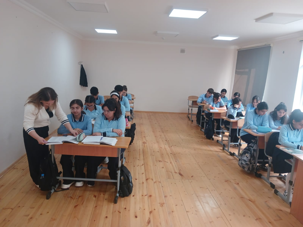 Sumqayıtda təmayül siniflərində bir gün