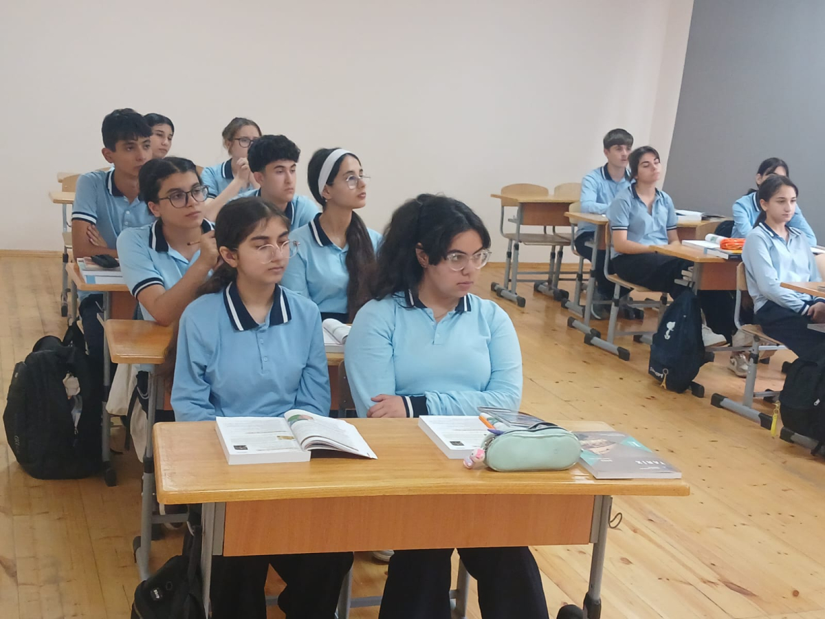 Sumqayıtda təmayül siniflərində bir gün