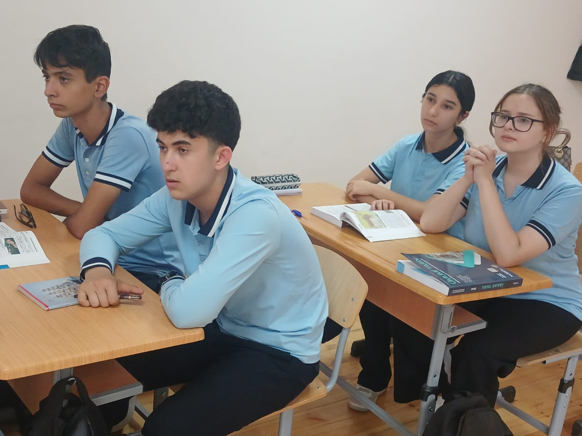 Sumqayıtda təmayül siniflərində bir gün