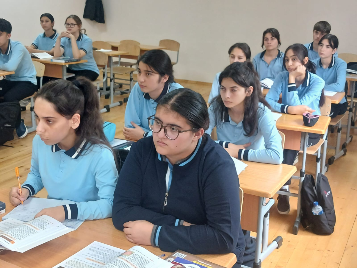 Sumqayıtda təmayül siniflərində bir gün