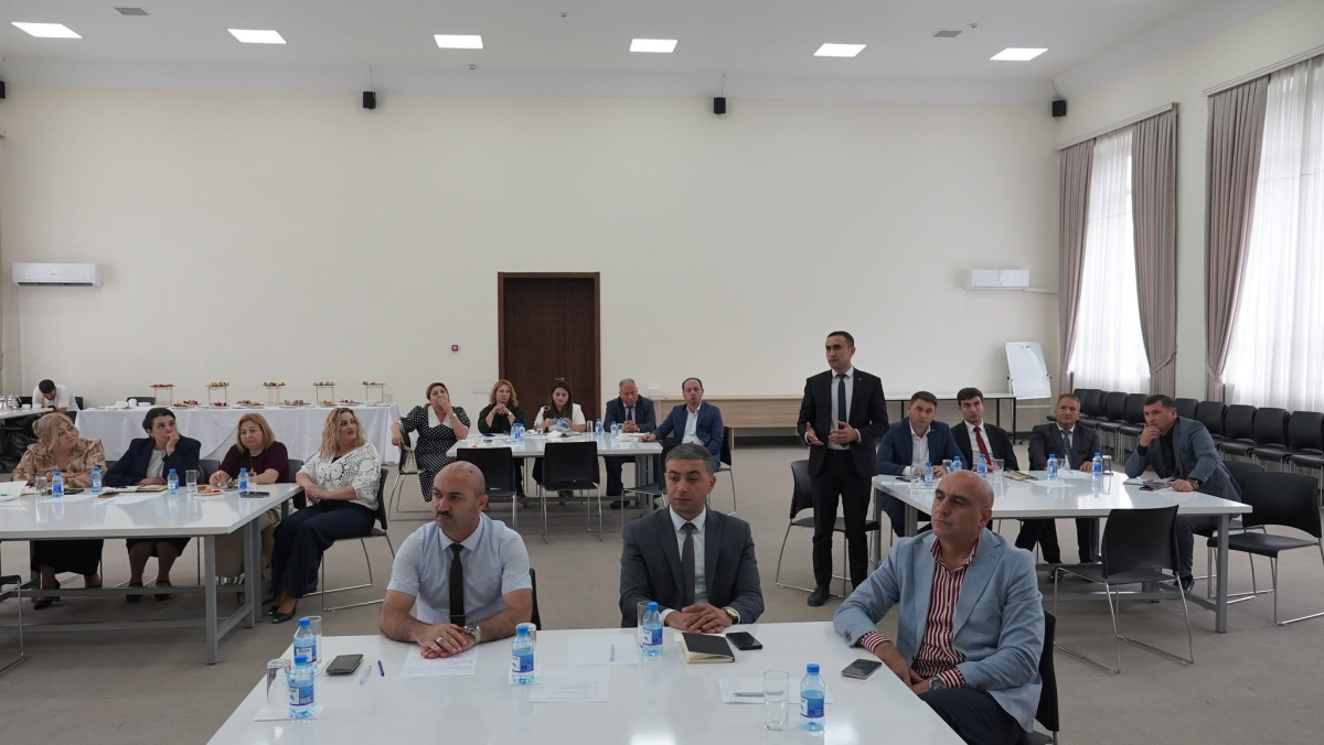 Peşə təhsili müəssisələrinin psixoloq və direktor müavinləri üçün təlimlər keçirilib