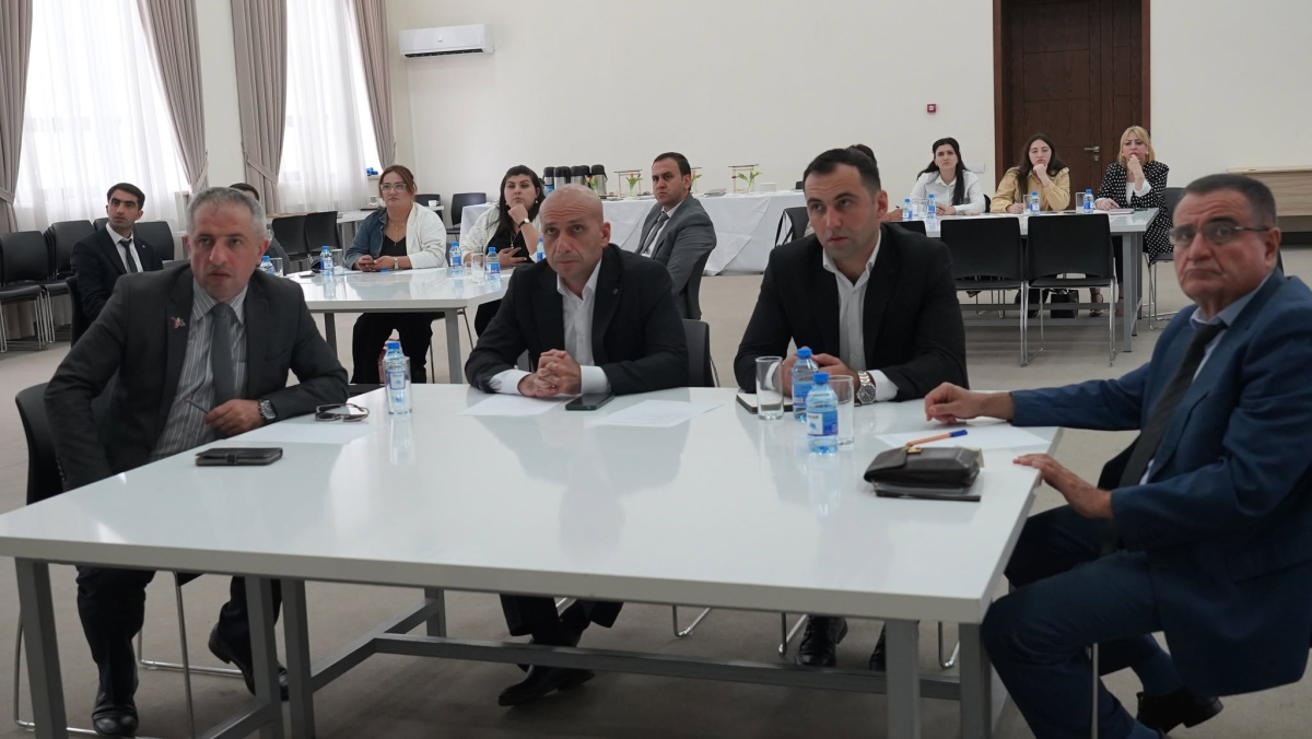 Peşə təhsili müəssisələrinin psixoloq və direktor müavinləri üçün təlimlər keçirilib