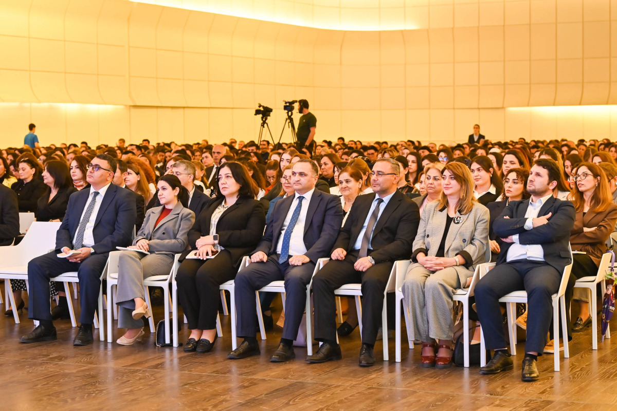 “Uşağa nə dediyinə diqqət et”