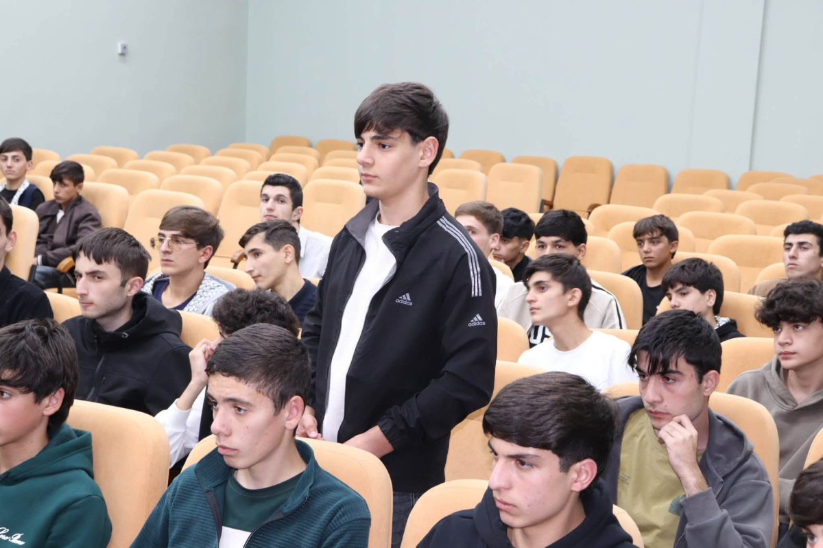 Qəbələdə yataqxana xidmətindən yararlanan tələbələrə görüş keçirilib