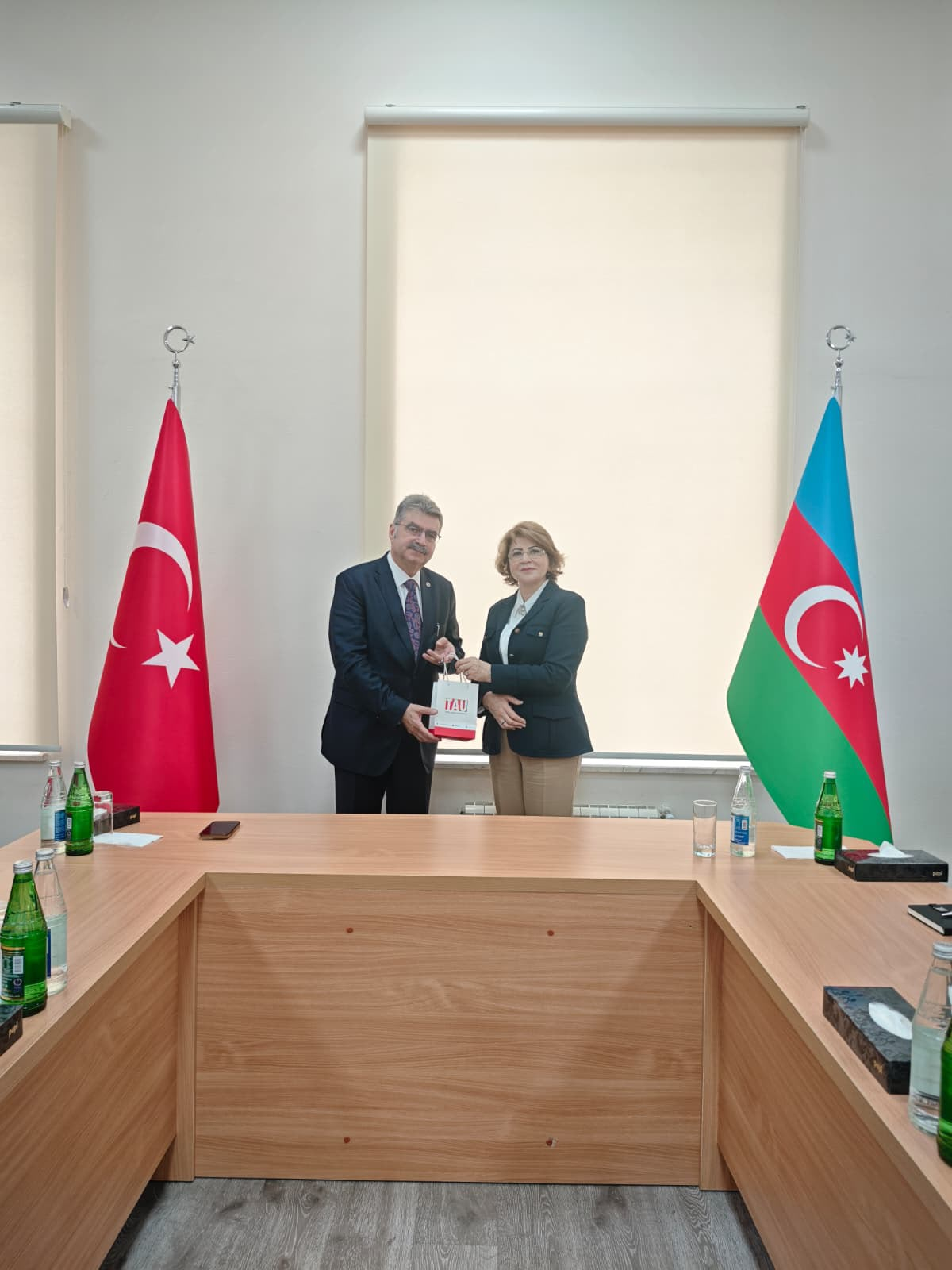 Türkiyənin millət vəkilləri və səfiri TAU-nu ziyarət ediblər