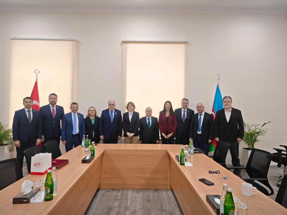 Türkiyənin millət vəkilləri və səfiri TAU-nu ziyarət ediblər