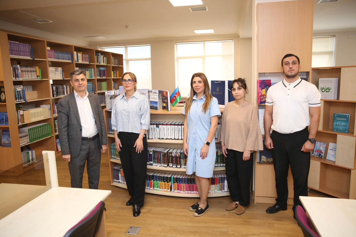 BANM Şirvan Peşə Liseyinə dərs vəsaitləri hədiyyə edib