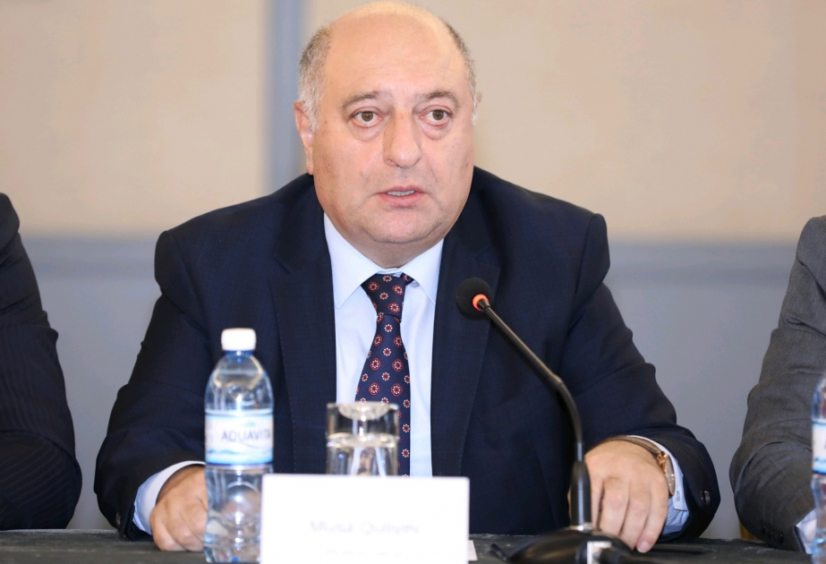 Dini atributların məktəbə gətirilməsi doğru deyil