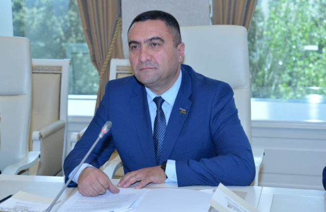 Dünyəvi dövlət olmaq dini dəyərlərin inkarı demək deyil